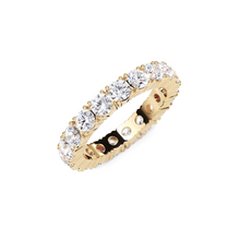 Anillo de diamantes con engaste de corona 